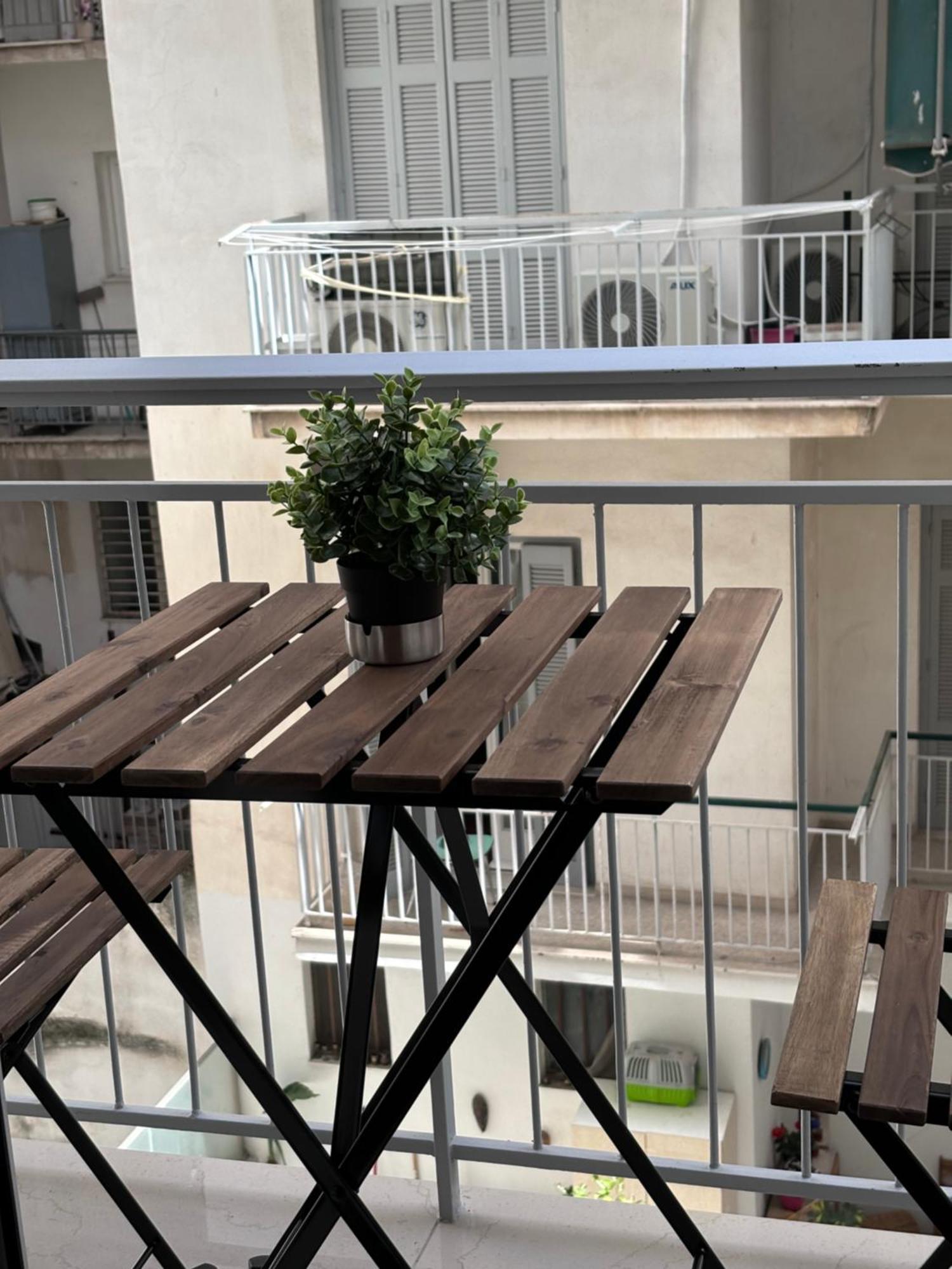Cozy Apartment In The Heart Of Афины Экстерьер фото