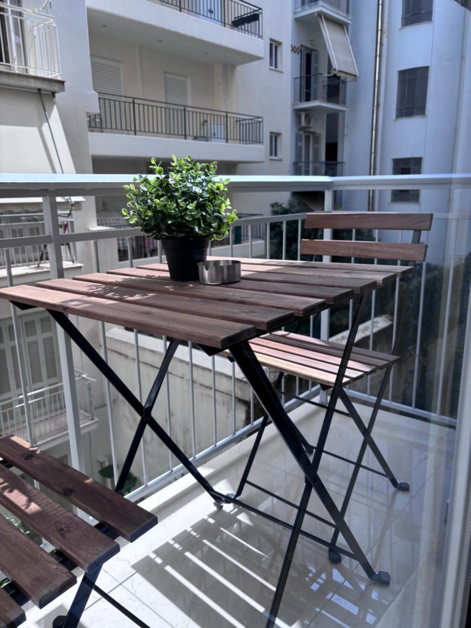 Cozy Apartment In The Heart Of Афины Экстерьер фото
