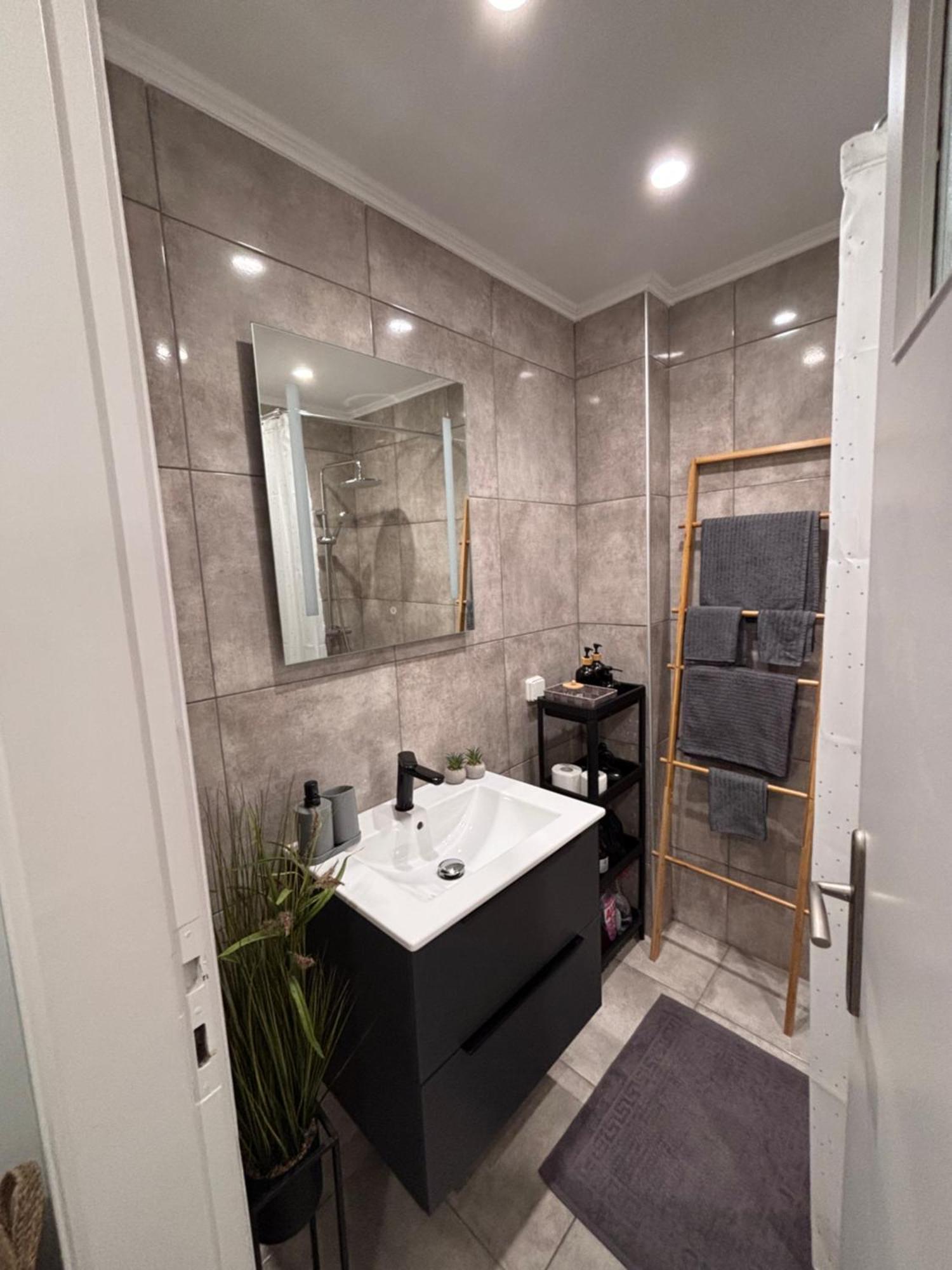 Cozy Apartment In The Heart Of Афины Экстерьер фото